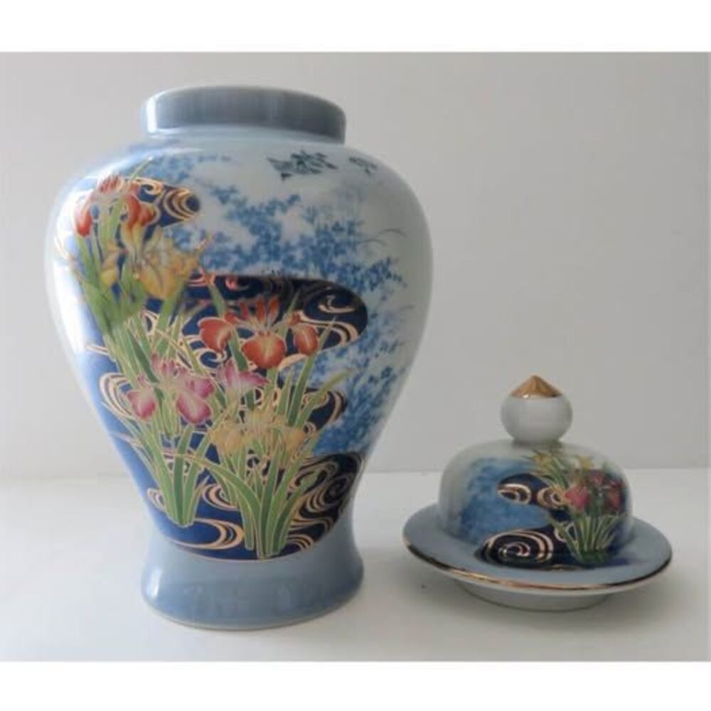 Shaddy Mino China JGI Vase Floral Design with Gold Decor Made in Japan
If the p - Picture 2 of 6